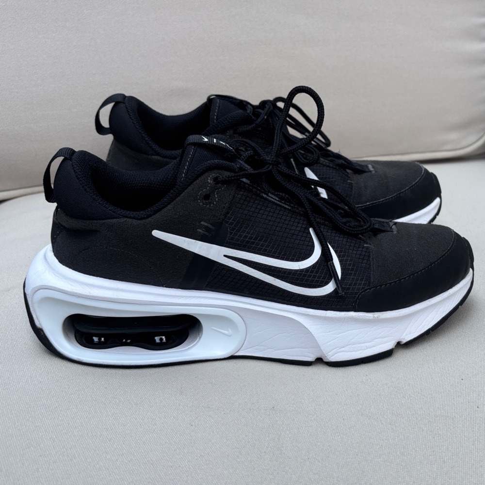 Nike Women’s AIR MAX INTRLK-US Size 8-Black/White/Anthracite